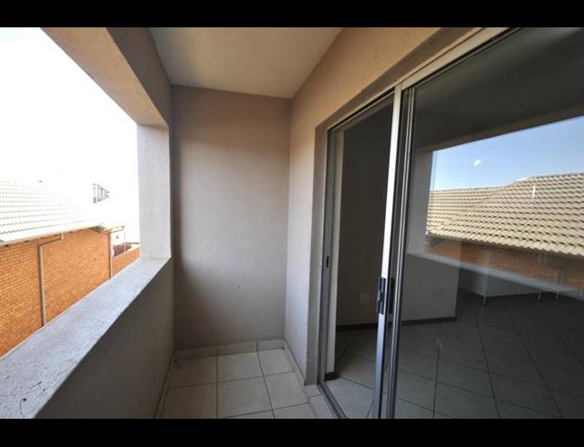 2 BEDROOM APARTMENT FOR SALE IN NOORDWYK